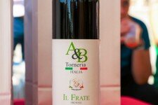 Aziendale estivo 25 anniversario Castello degli Angeli etichetta vino personalizzato.jpg